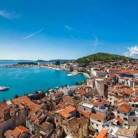 Dawn Trogir