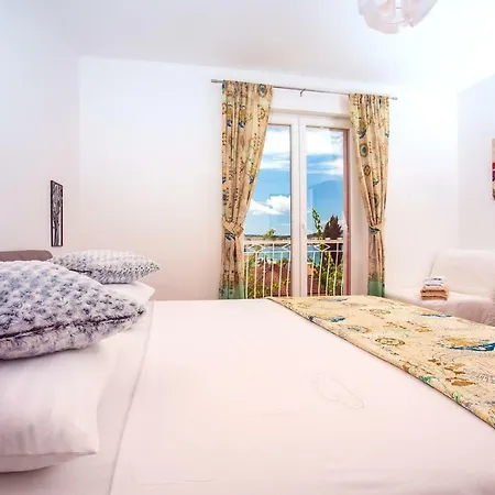 Dawn Villa